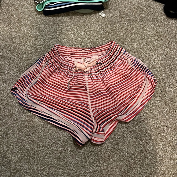 lululemon athletica Pants - Lululemon-Hotty Hot Shorts-2.5-Size 8